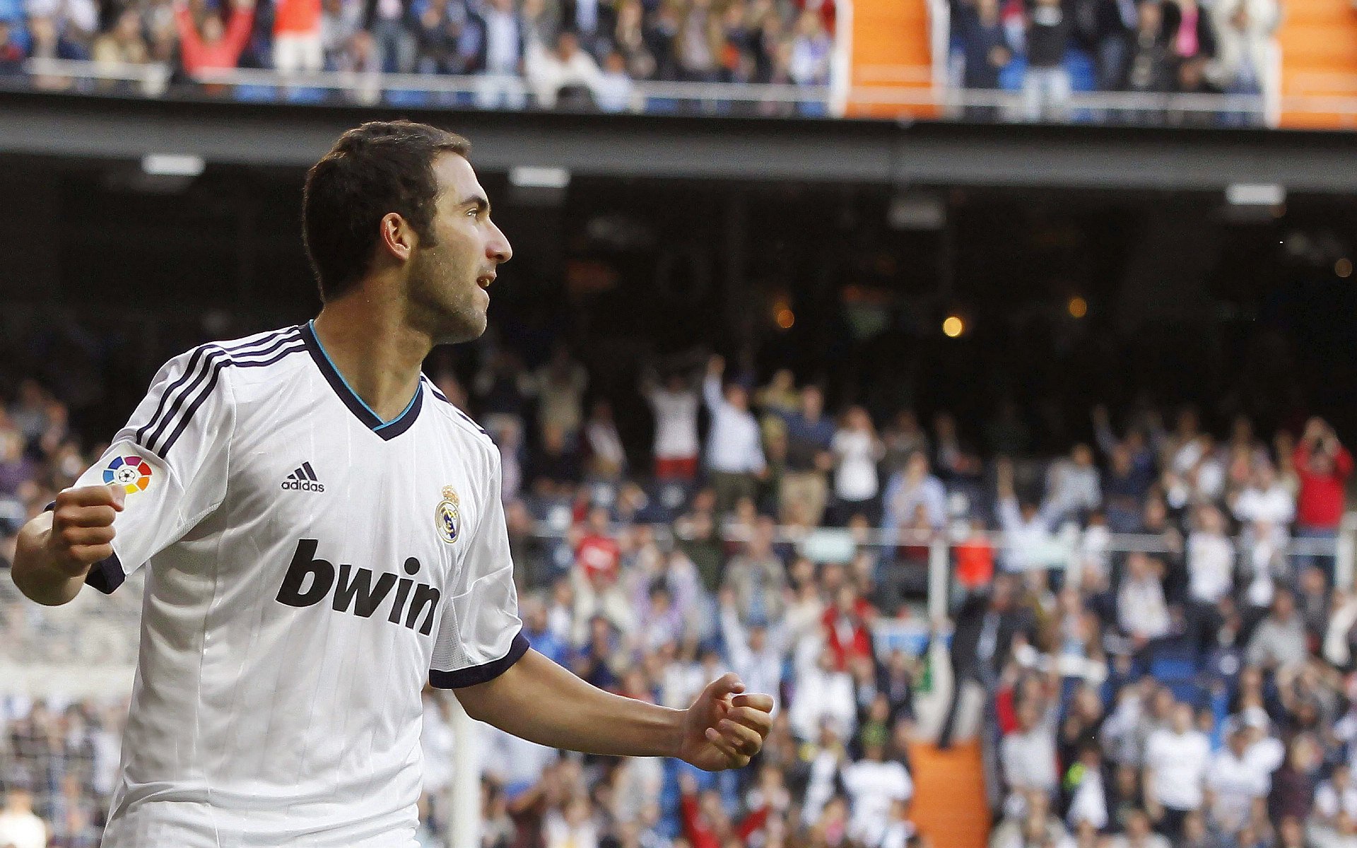 利物浦青训球员崭露头角 进攻势头强劲，利物浦青训出过的人才