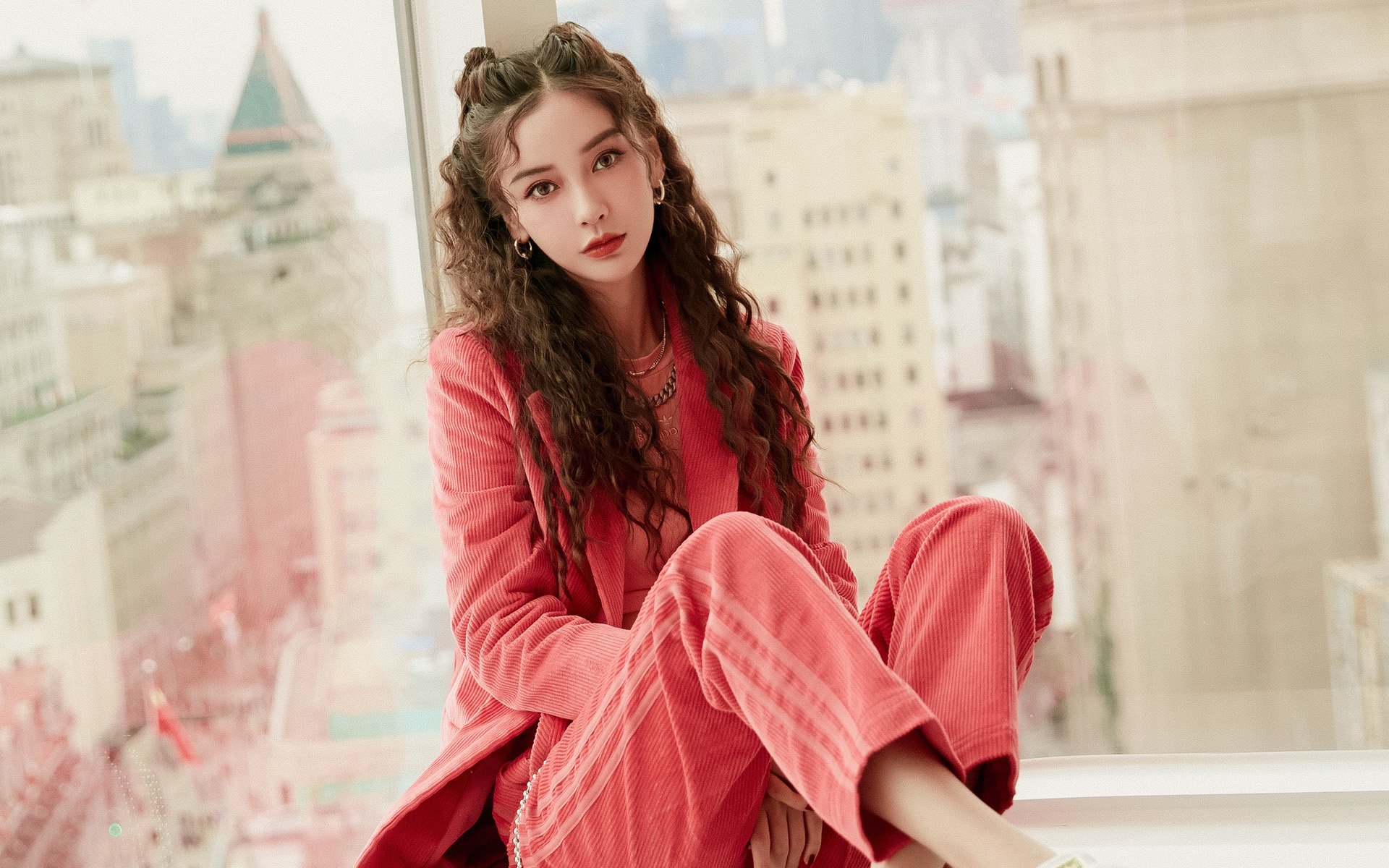 中超重返高人气赛场体现球迷忠诚重燃，中超重启方案再调整