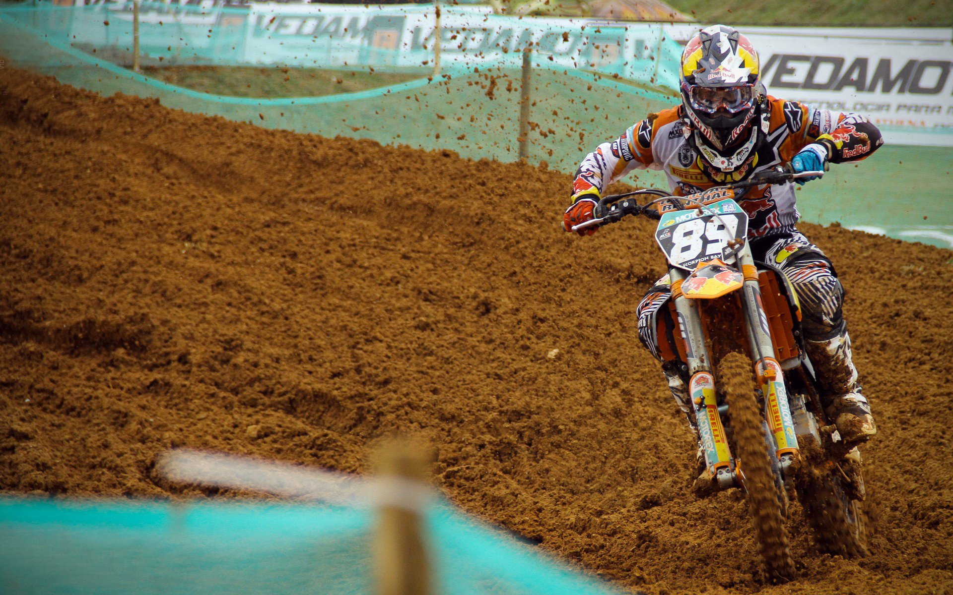 联赛中场焦点:掌握比赛主动权的关键人物,中场能力