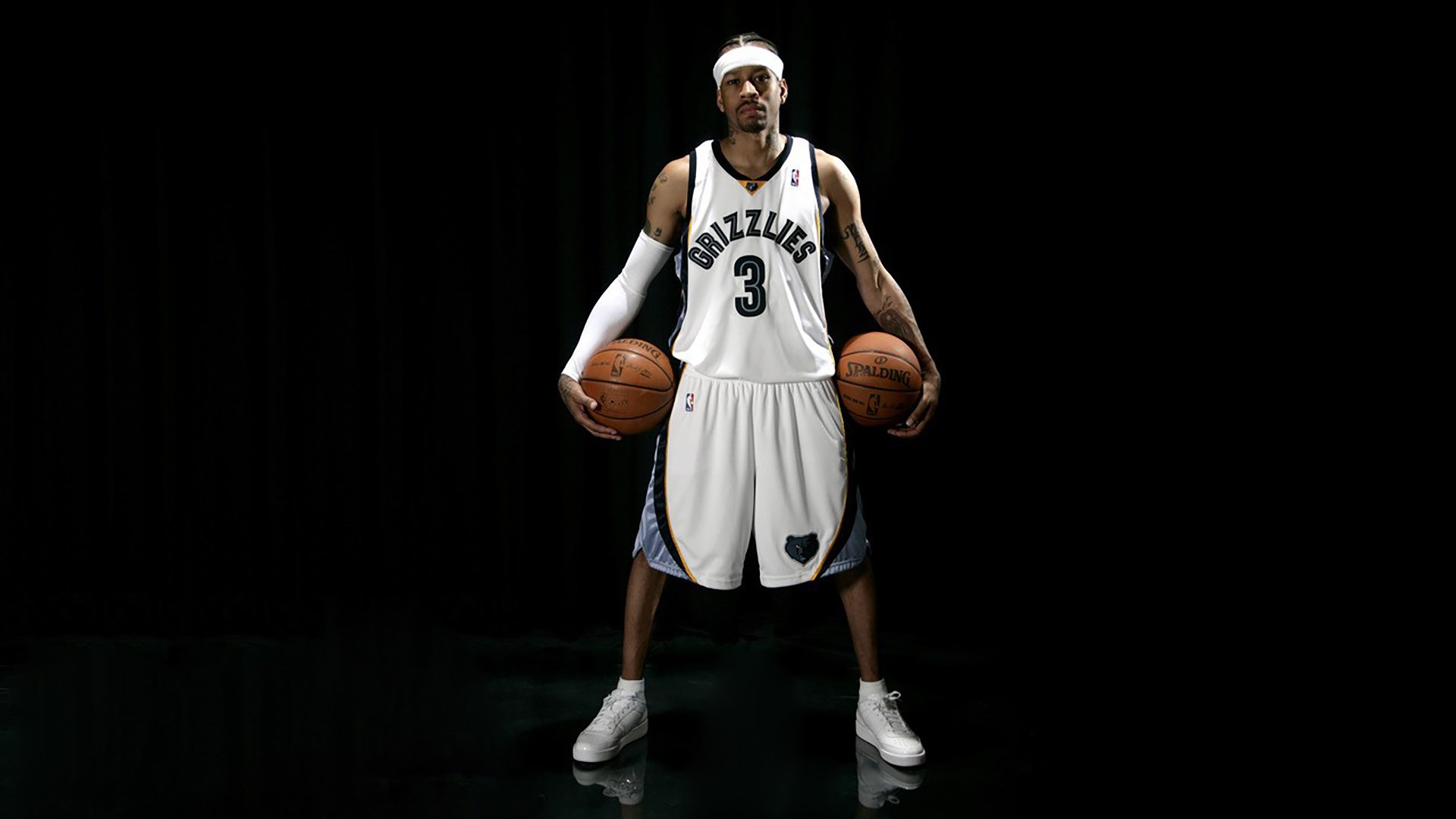 “宽板滑水:东三叉湖马鞍山赛场成运动爱好者的新天堂”